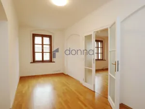 Pronájem bytu 4+1, Praha, Úvoz, 92 m2