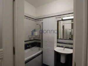 Pronájem bytu 4+1, Praha, Úvoz, 92 m2