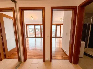 Pronájem bytu 2+kk, Praha - Podolí, Na Topolce, 53 m2