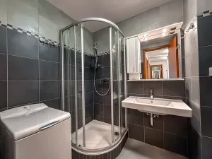 Pronájem bytu 2+kk, Praha - Podolí, Na Topolce, 53 m2