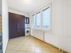 Pronájem bytu 2+1, Ostrov, Jungmannova, 61 m2