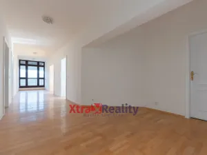 Prodej komerční nemovitosti, Modlany - Drahkov, 2300 m2