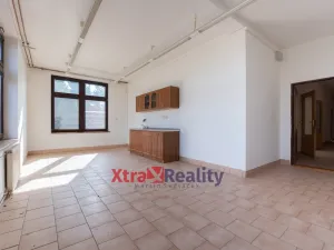Prodej komerční nemovitosti, Modlany - Drahkov, 2300 m2