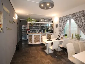 Prodej komerční nemovitosti, Rudná, Hořelické náměstí, 500 m2