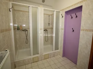 Prodej komerční nemovitosti, Rudná, Hořelické náměstí, 500 m2