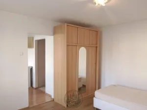 Pronájem bytu 1+1, Sokolov, Karla Čapka, 28 m2