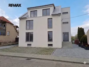 Prodej bytu 3+kk, Moravany, Květná, 99 m2