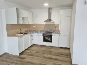 Prodej bytu 2+kk, Dvory nad Lužnicí, 60 m2