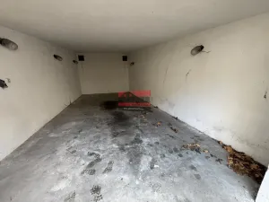 Pronájem garáže, Bechyně, nám. T. G. Masaryka, 31 m2