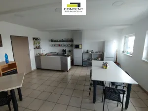 Pronájem skladu, Bystřice pod Lopeníkem, 1629 m2