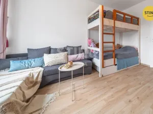 Prodej bytu 3+1, Praha, Peroutkova, 59 m2