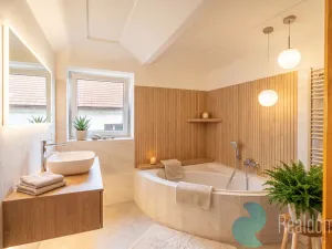 Prodej bytu 6+kk a větší, Trhové Sviny, Trocnovská, 140 m2