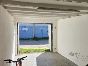 Pronájem garáže, České Budějovice - České Budějovice 3, Čéčova, 16 m2