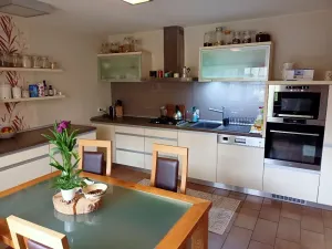 Pronájem rodinného domu, Hluk, 200 m2