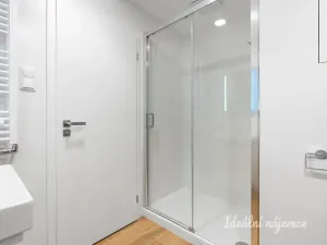 Pronájem bytu 1+kk, Praha - Vysočany, Gerstelova, 35 m2