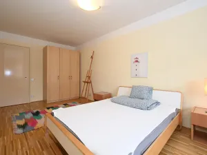 Pronájem bytu 2+kk, Praha - Karlín, Rohanské nábřeží, 77 m2