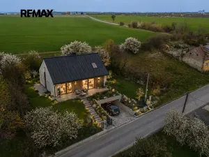 Prodej pozemku pro bydlení, Slaný, 778 m2