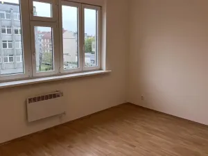 Pronájem bytu 1+kk, Praha - Nusle, Na Pankráci, 33 m2