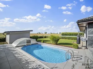 Prodej rodinného domu, Choltice, 200 m2