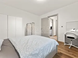 Pronájem bytu 3+kk, Praha - Královice, Kuťatská, 61 m2