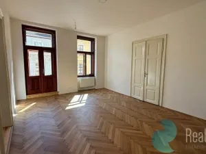 Pronájem bytu 3+1, České Budějovice, tř. 28. října, 120 m2