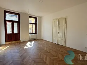 Pronájem bytu 3+1, České Budějovice, tř. 28. října, 120 m2