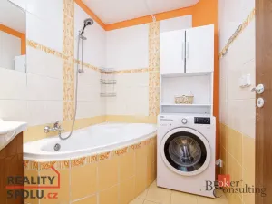 Pronájem bytu 3+1, Krnov - Pod Bezručovým vrchem, E. Hakena, 68 m2