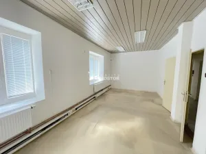 Pronájem kanceláře, Jirny, Družstevní, 619 m2