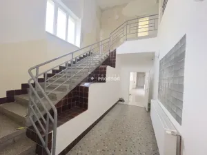 Pronájem kanceláře, Jirny, Družstevní, 619 m2