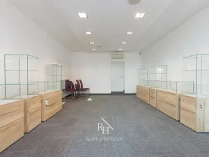 Pronájem obchodního prostoru, Kladno, T. G. Masaryka, 69 m2