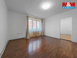 Prodej bytu 3+1, Karlovy Vary - Dvory, Lipová, 62 m2