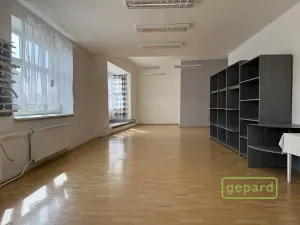 Pronájem obchodního prostoru, Šternberk, ČSA, 84 m2