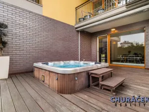 Prodej bytu 3+kk, Praha - Hrdlořezy, V třešňovce, 287 m2