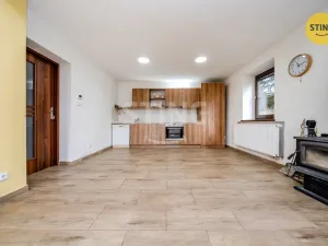 Prodej rodinného domu, Bystřice, 220 m2