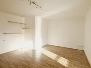 Pronájem bytu 2+1, České Budějovice - České Budějovice 3, 61 m2