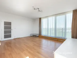 Pronájem bytu 2+kk, Praha, Pod Formankou, 54 m2