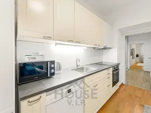 Prodej bytu 2+kk, Praha - Žižkov, Jeseniova, 46 m2