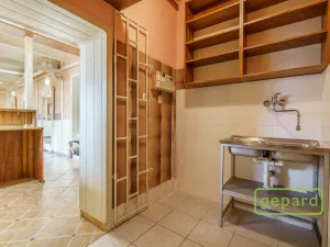 Prodej obchodního prostoru, Karlovy Vary, Rohová, 112 m2