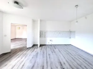 Prodej bytu 3+1, Horoměřice, J. K. Tyla, 95 m2