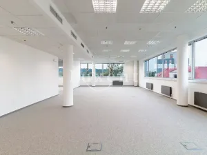 Pronájem kanceláře, Praha - Holešovice, Jankovcova, 478 m2