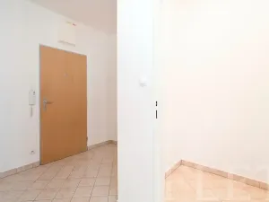 Pronájem bytu 2+kk, Praha - Vysočany, Pod Harfou, 48 m2