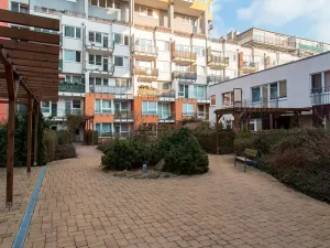 Pronájem bytu 2+kk, Praha - Vysočany, Pod Harfou, 48 m2