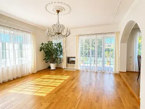 Pronájem vily, Praha - Suchdol, 350 m2