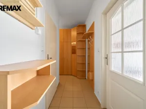 Prodej bytu 2+kk, Hradec Králové - Kukleny, Pardubická, 51 m2