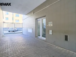 Prodej bytu 2+kk, Hradec Králové - Kukleny, Pardubická, 51 m2