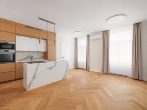 Prodej bytu 2+kk, Praha - Nové Město, Malá Štěpánská, 77 m2