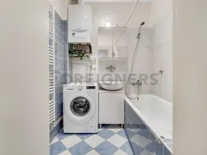 Prodej bytu 2+kk, Praha, 5. května, 51 m2