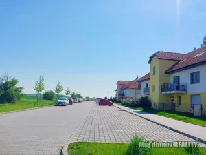 Pronájem bytu 1+kk, Holubice - Kozinec, K Višňovce, 40 m2