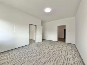 Pronájem bytu 2+1, Opava - Předměstí, Hviezdoslavova, 60 m2