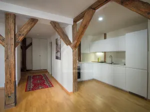 Pronájem bytu 1+kk, Praha - Karlín, Sokolovská, 76 m2